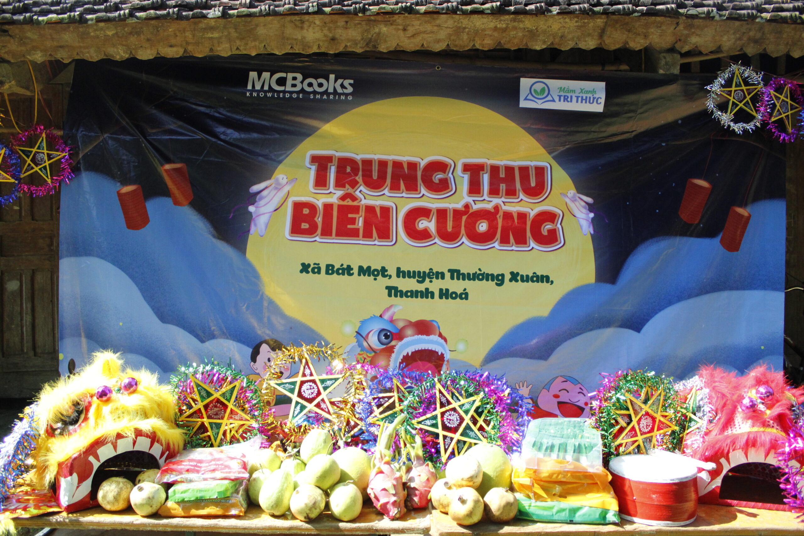 BizBooks đồng hành cùng chương trình Trung thu Biên Cương tại Bát Mọt - Thanh Hóa